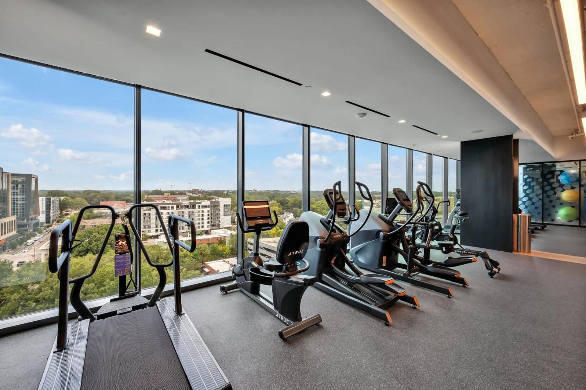 High-Rise Apt Raleigh Free Parking & Sunset View 1 Exterior photo